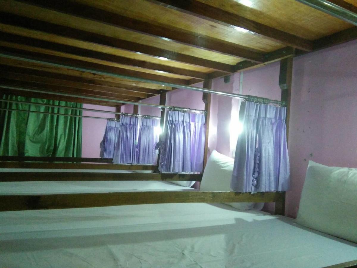 Lucky Homestay Hatrin Kültér fotó