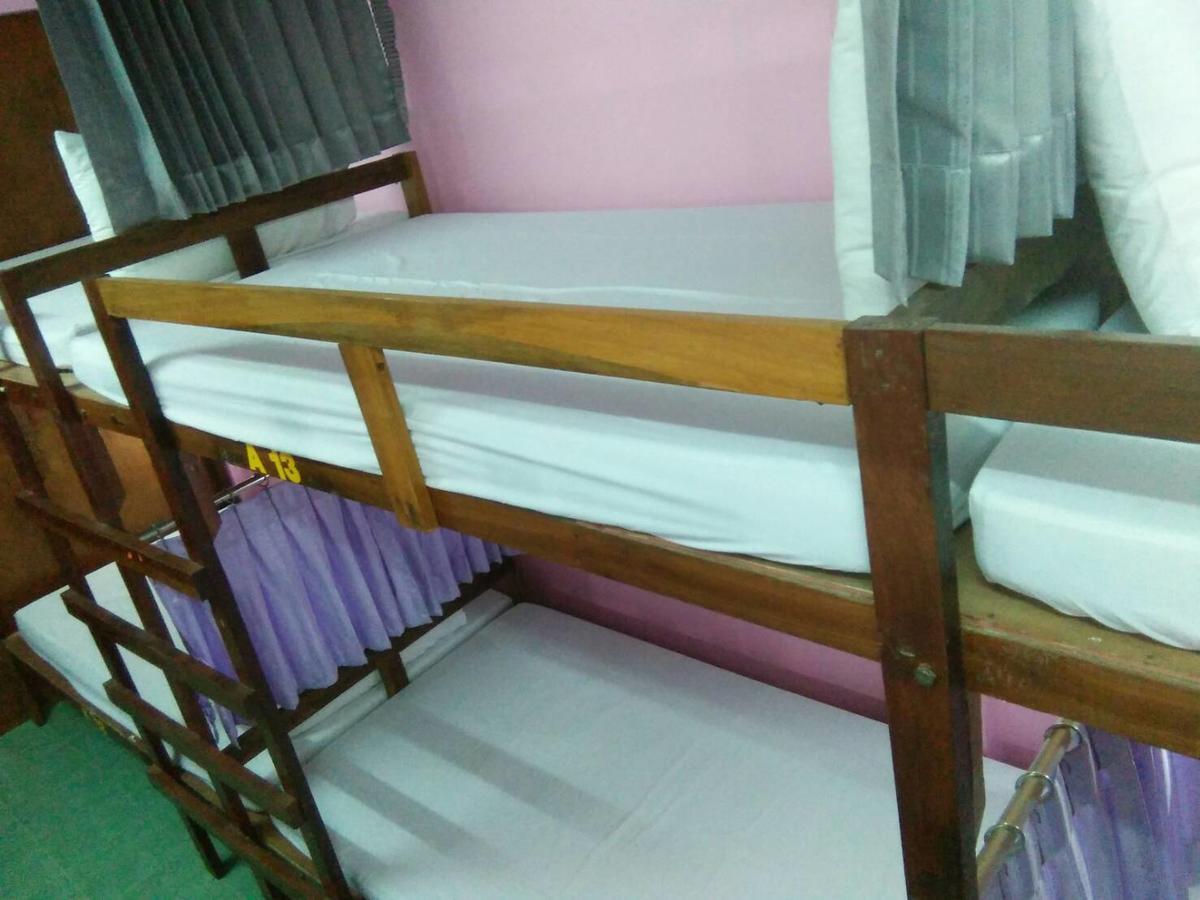 Lucky Homestay Hatrin Kültér fotó