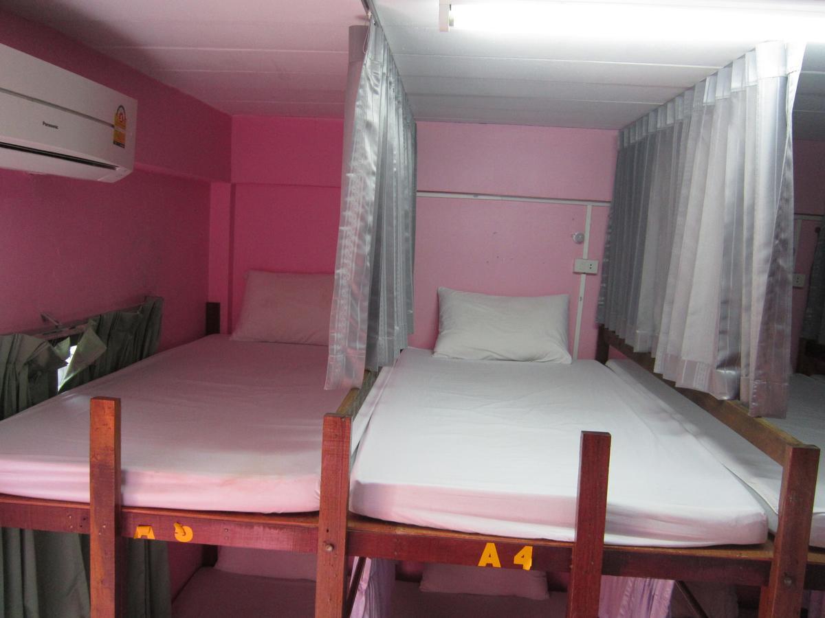 Lucky Homestay Hatrin Kültér fotó